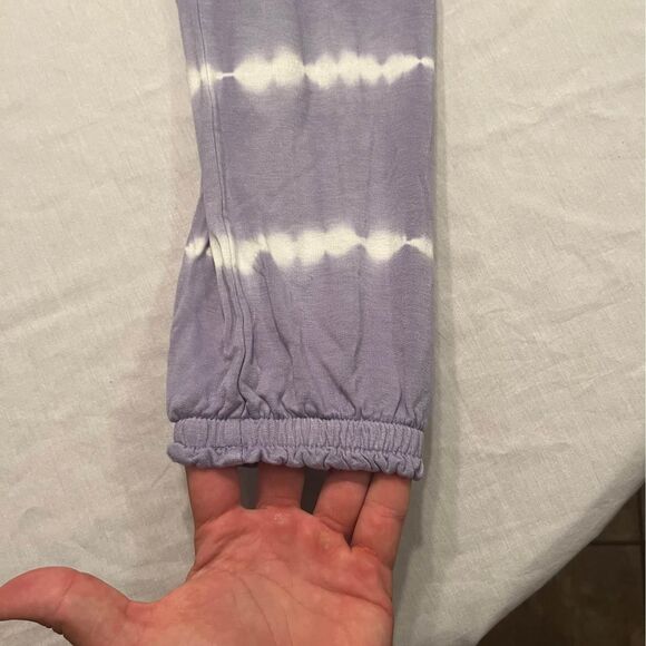 thread and supply white and purple loungewear joggers size small - Picture 3 of 4